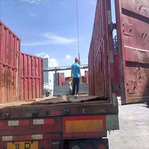 1640047037952370.jpg 6.25装车3.jpg